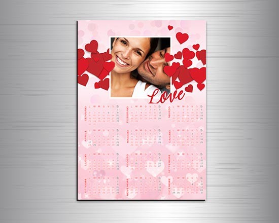 Calendario magnetico con cuori rossi