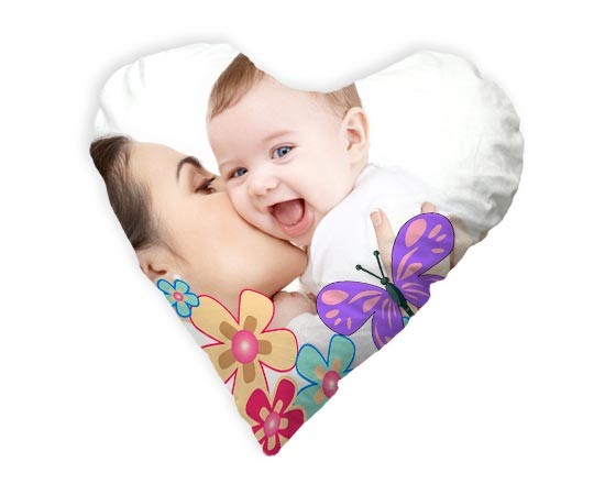 Cuscino a cuore con grafica di Fiori e farfalle personalizzato con foto