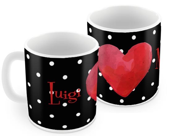 La tazza con cuore rosso e pois