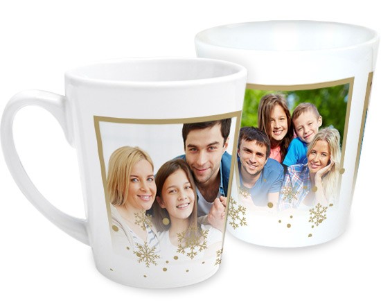 La grandiosa tazza collage con fiocchi di neve