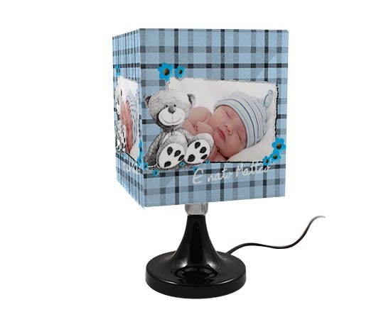 Lampada con paralume con orsetto e quadretti