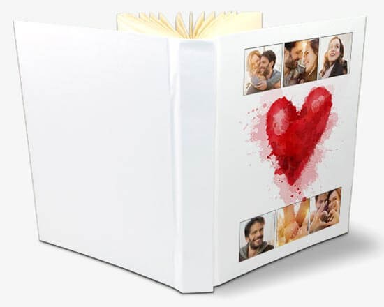 Album foto con copertina con cuore rosso