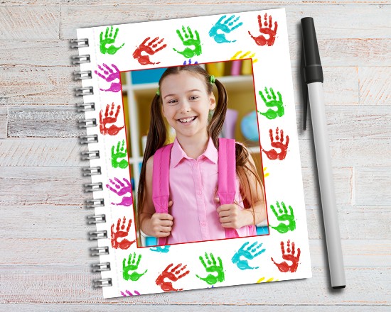 Agenda con impronte colorate