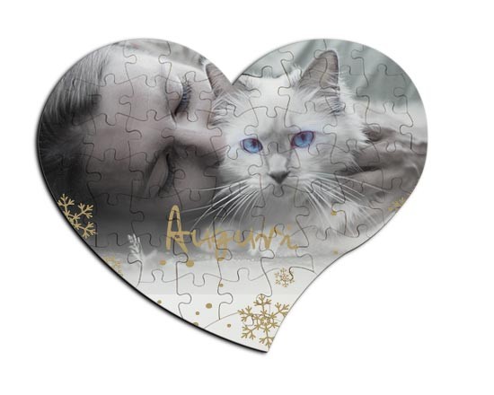 Il cuore a puzzle dalla grafica con stelle