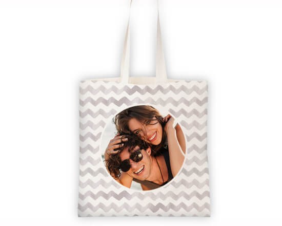 Borsa shopping con grafica zig zag