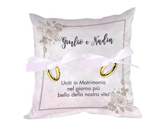 Cuscino portafedi con cornice di rose
