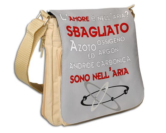 Tracolla con grafica di un aforisma