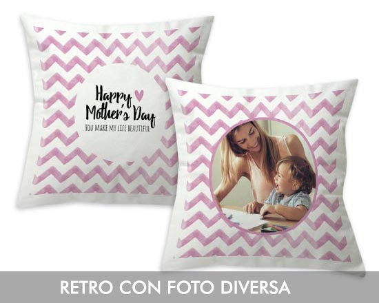 Cuscino con grafica zig zag bianca e rosa