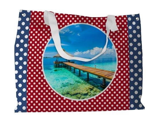 La borsa mare personalizzata da pois bianchi