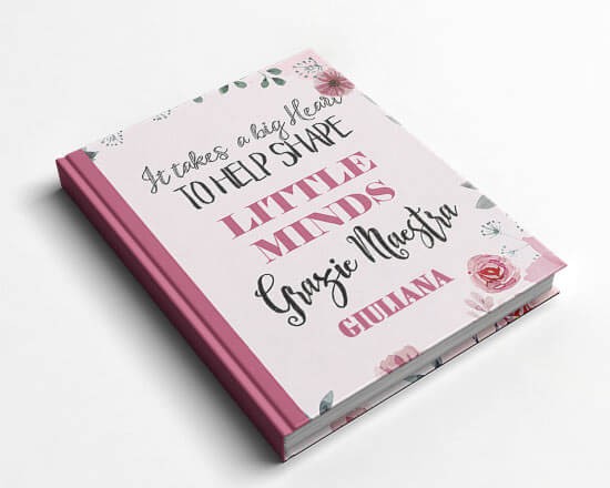 Agenda personalizzata con grafica con fiori