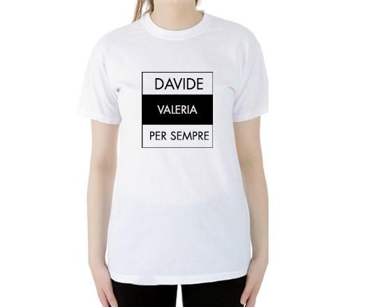 Elegante t-shirt proposta nel colore nero