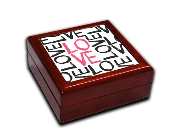 Portagioie in legno con grafica Love words