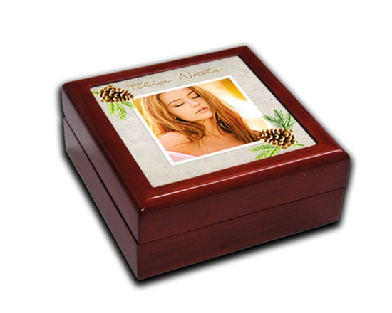 Portagioie in legno Pine cone