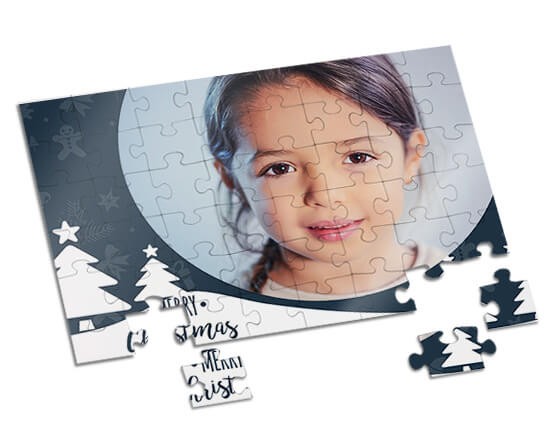 puzzle con grafica nel colore bianco e blu