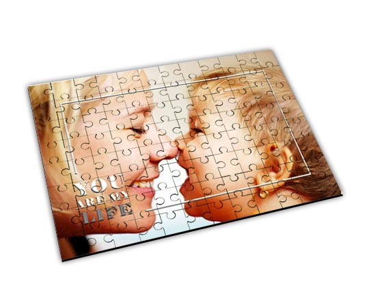 Meraviglioso puzzle in legno con foto