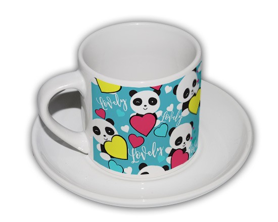 Tazzina di caffeè con piccoli panda