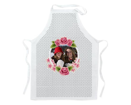 Il grembiule con cornice di rose stilizzate