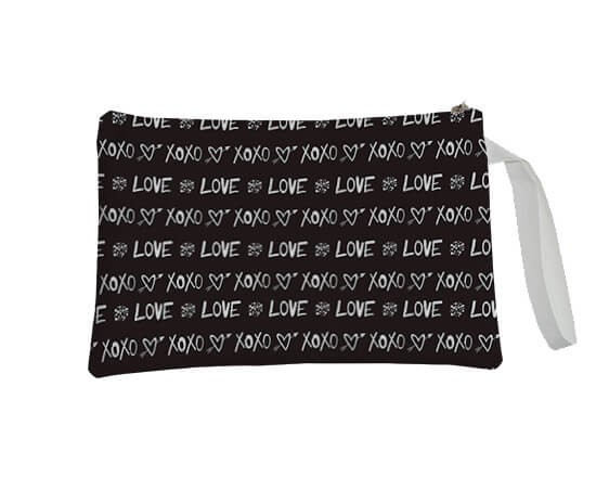 Pochette con grafica romantica