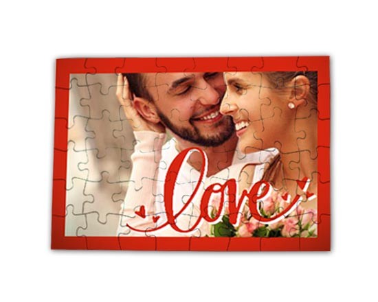 Il colore rosso per la grafica del tuo amorevole puzzle