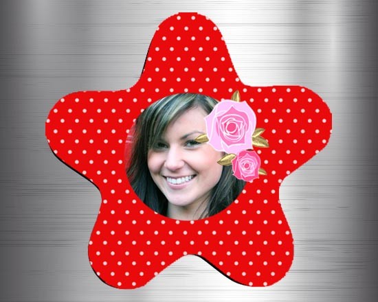La piccola stella a calamita con pois e rose