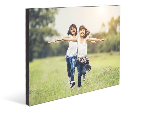 Rendi più bella l'immagine da personalizzare sul legno moderno grazie alle nostre grafiche