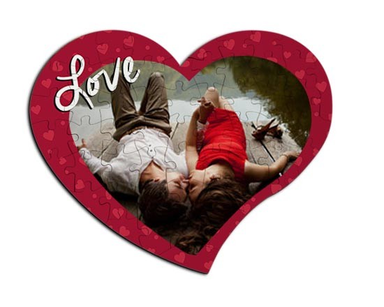 Grafica con cuori su foto puzzle