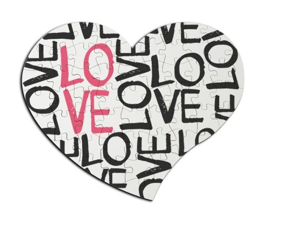Forma a cuore per il tuo puzzle con scritte