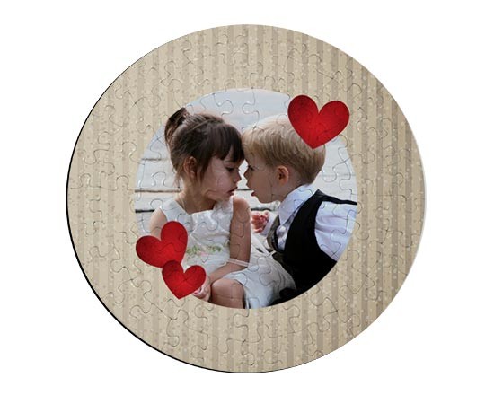 Il bellissimo puzzle rotondo dalla grafica tenera