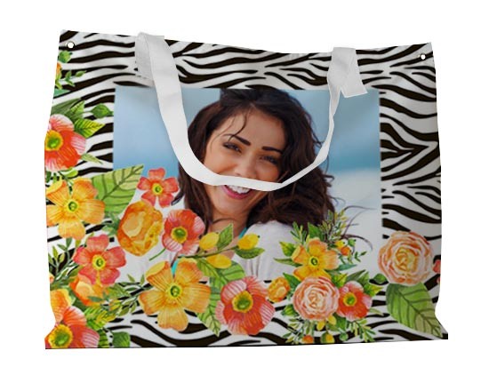 La strepitosa borsa mare zebrata con fiori