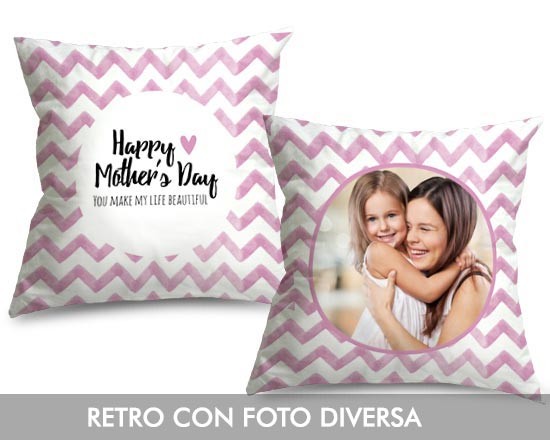 Cuscino quadrato con grafica rosa e bianca