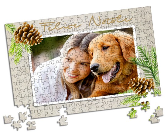 Puzzle con pigne e ramoscelli verdi